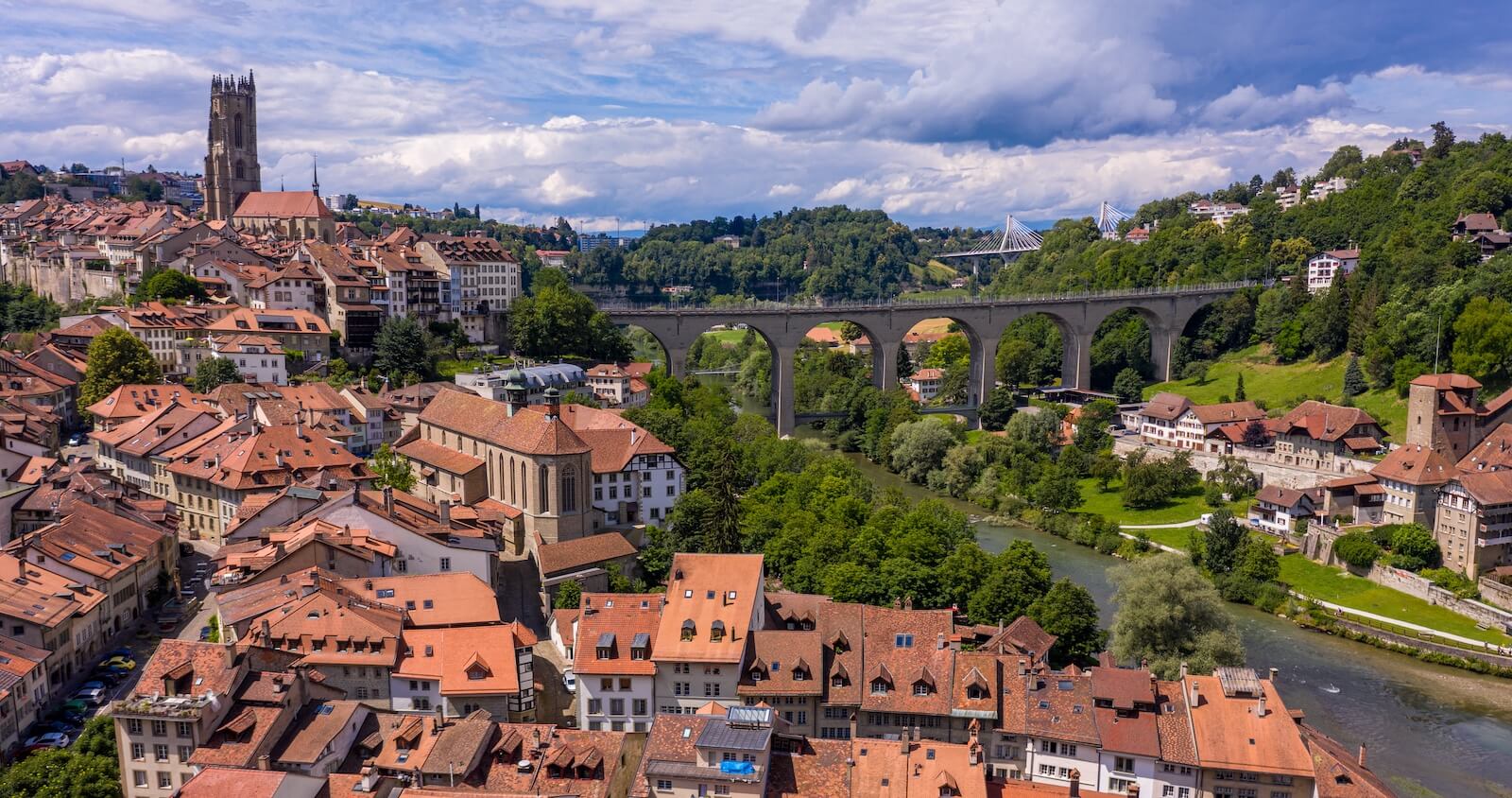 Übersetzungsagentur Freiburg - Dokumente übersetzen Deutsch Englisch